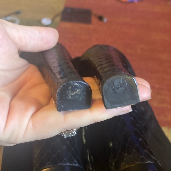 Authentic GUCCI boots - Picture 10 of 14